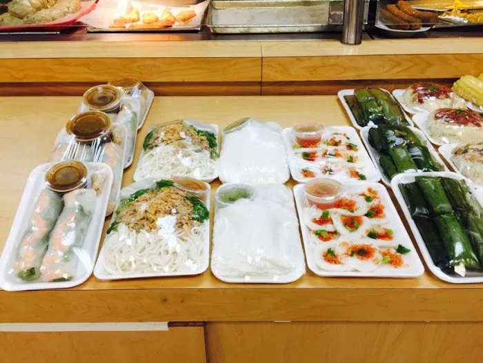 Saigon Bakery & Deli Picture 8