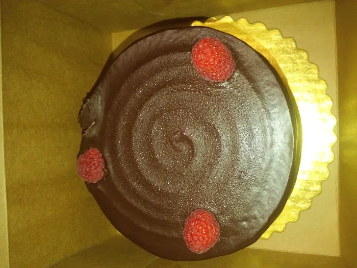 CakeLove (Warehouse) Picture 2