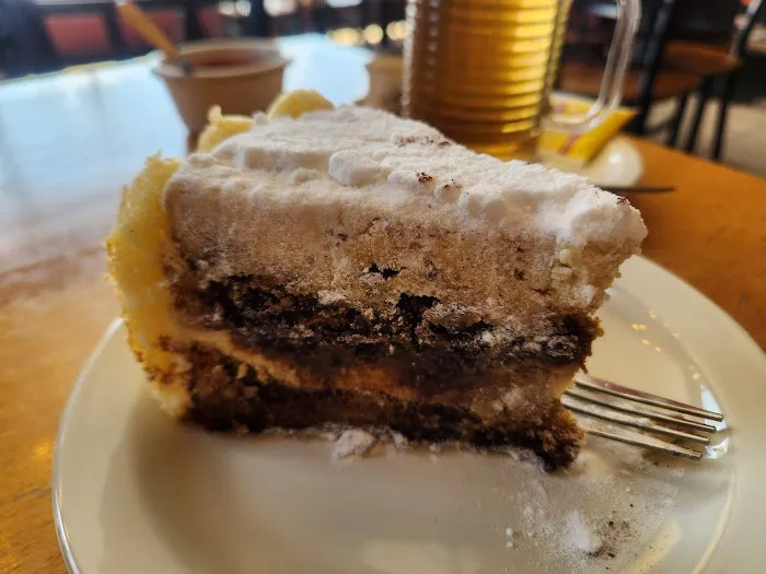 Dama Restaurant and Pastry Picture 1