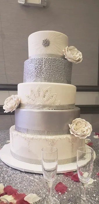 THE WEDDING CAKE DESIGNERS Picture 2