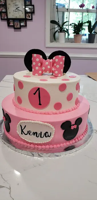 THE WEDDING CAKE DESIGNERS Picture 3