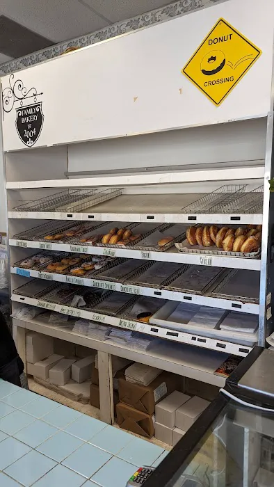 Family Bakery & Mrs. Doughnut Picture 8