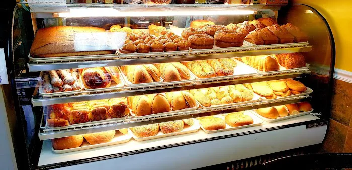 Cinthia's Bakery Picture 9
