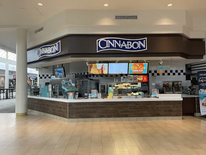 Cinnabon Picture 4