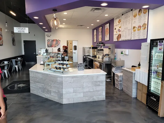 Cinnaholic Picture 2
