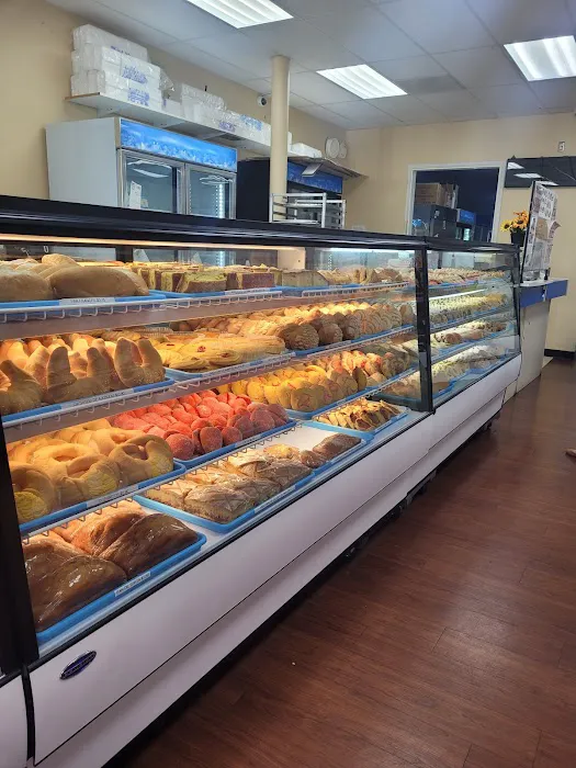 Castro's Bakery Picture 5