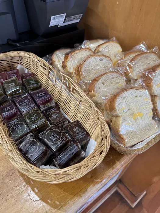 Napoleon Bakery Picture 5