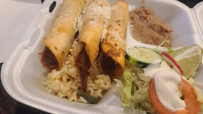 Veronica's Bakery and Taqueria Picture 4