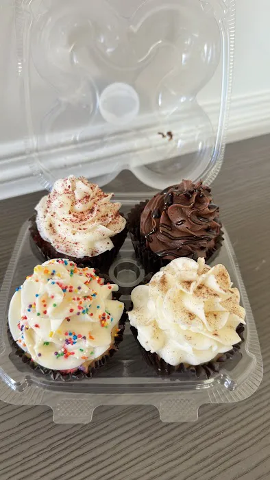 Cravings Cupcakery Picture 1