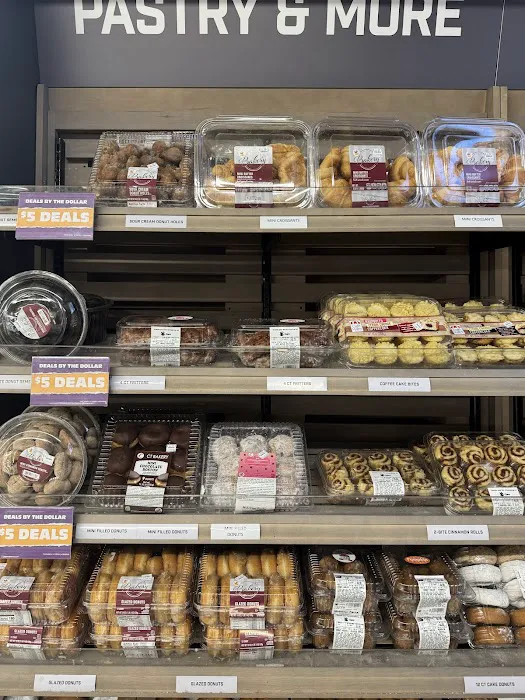 Giant Bakery Picture 8