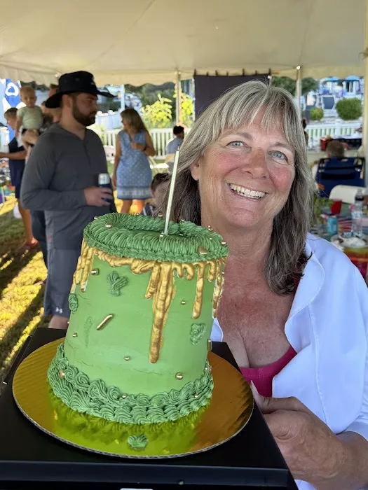 Sweet Poetry Cakery Picture 8