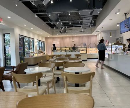 Tous Les Jours Bakery & Cafe - Burke