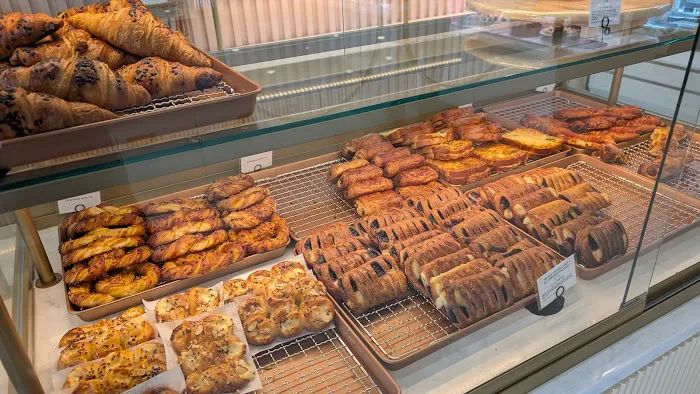 Tous Les Jours Bakery & Cafe - Burke Picture 8