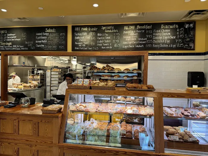 Best Buns Bakery & Burgers Picture 10