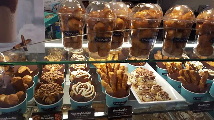 Cinnabon Picture 4