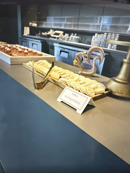kurioso bakery Picture 5