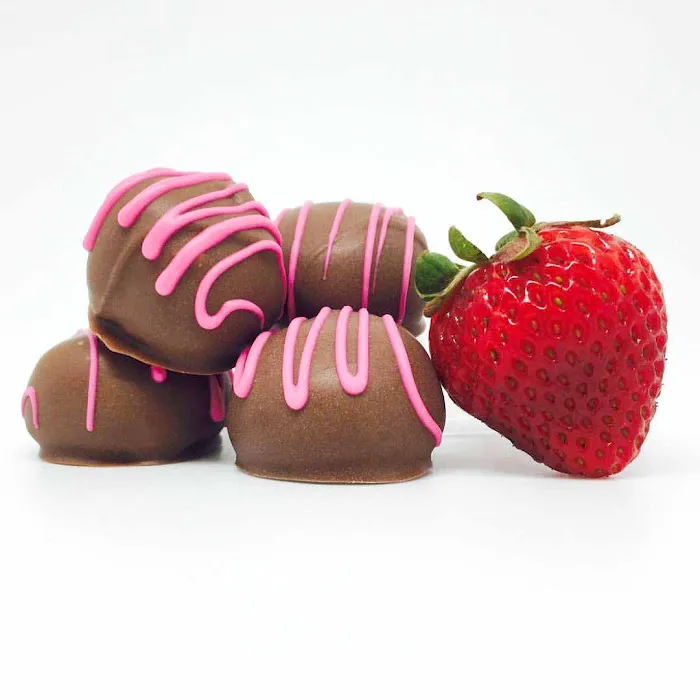 Mary's Cakery & Candy Kitchen Picture 6