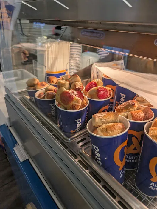 Auntie Anne's Picture 7