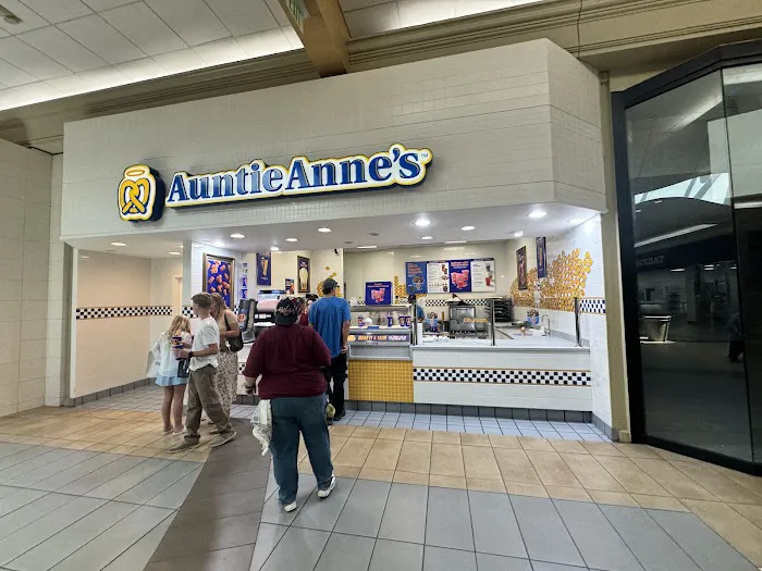 Auntie Anne's Picture 2