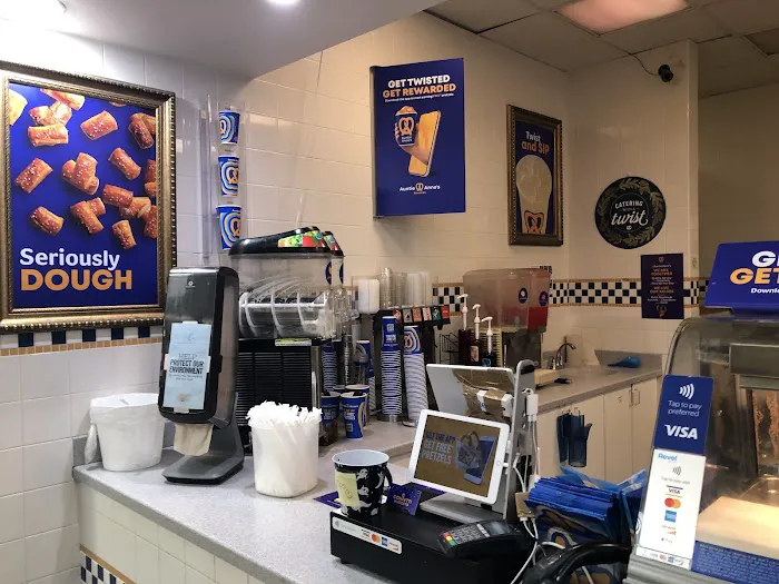 Auntie Anne's Picture 9