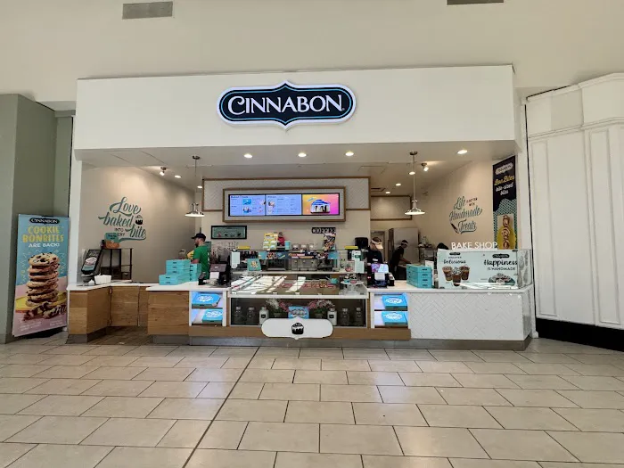 Cinnabon Picture 4