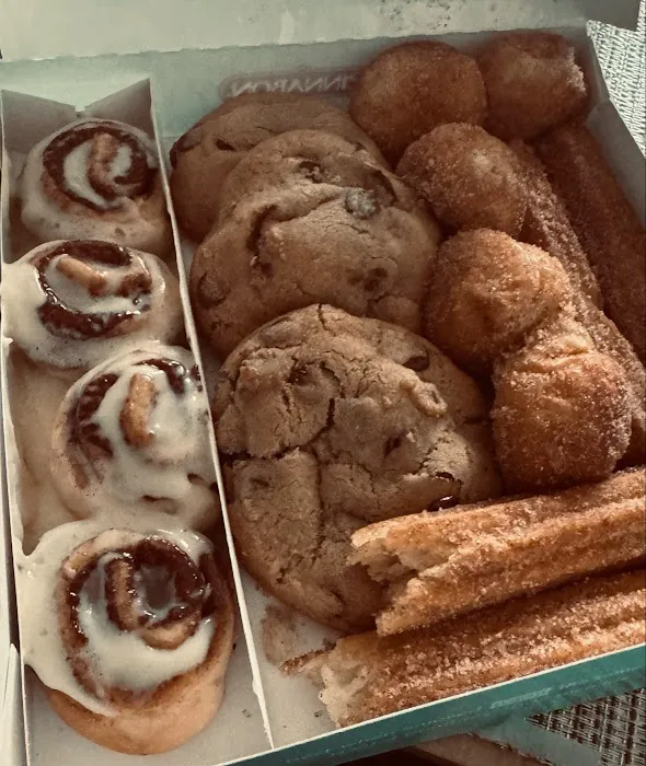 Cinnabon Picture 10
