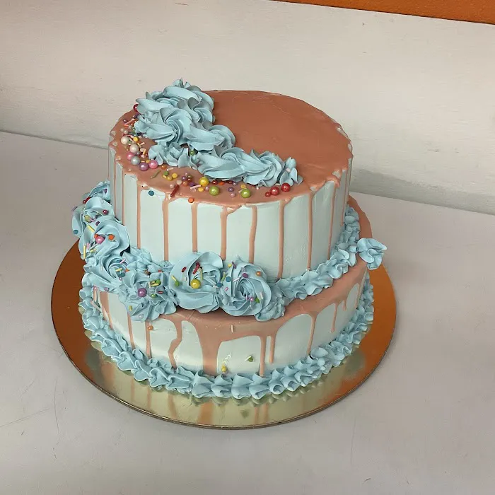 Los Martinez Bakery Picture 7