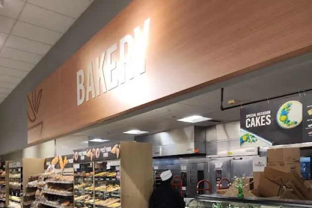 Giant Bakery