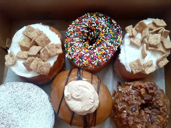 Doodles Donuts and Cafe Picture 6