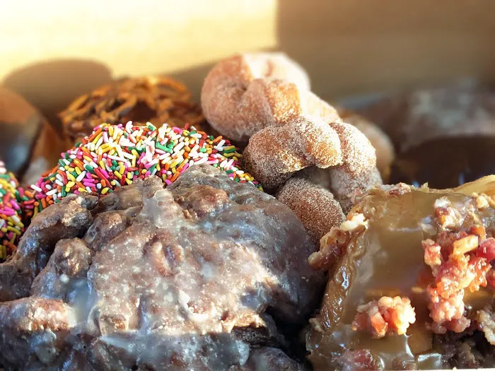 Doodles Donuts and Cafe Picture 9