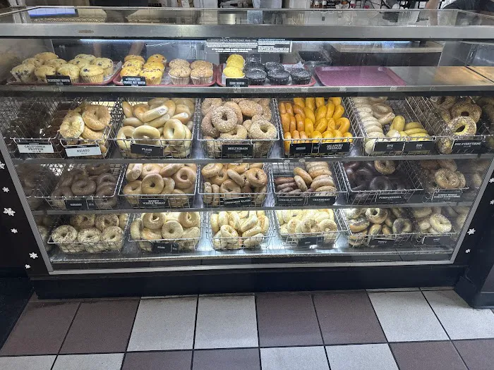 Manhattan Bagel Picture 10