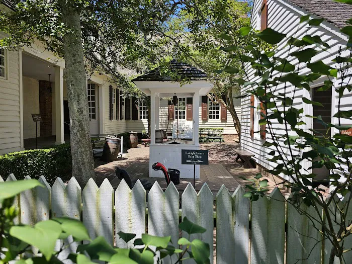 Raleigh Tavern Bakery Picture 9