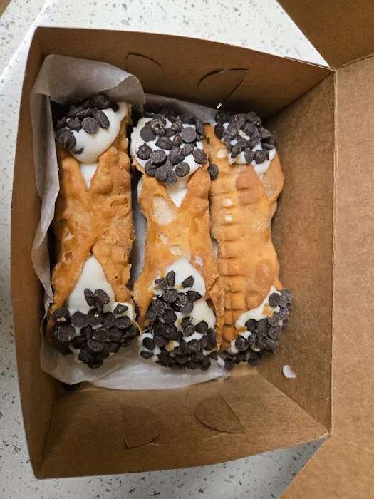 Italian Delights Bakery & Deli Picture 6