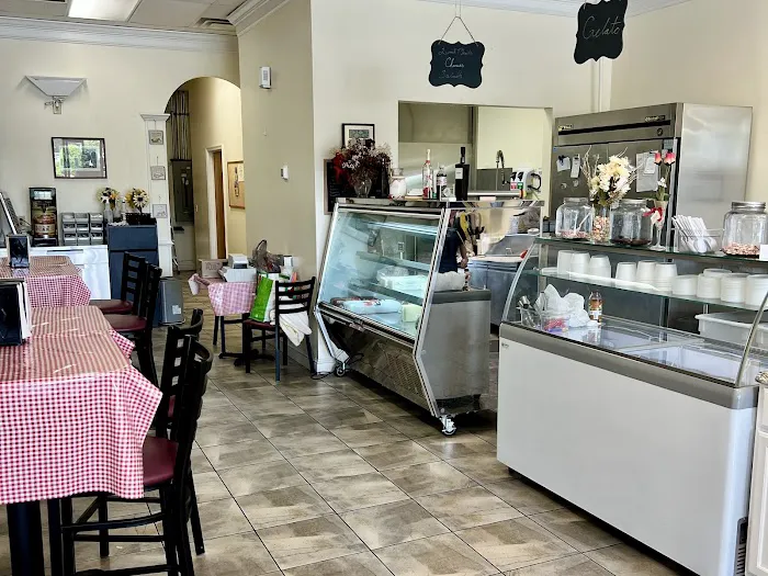 Italian Delights Bakery & Deli Picture 9