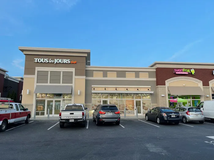 Tous les Jours Bakery & Cafe - Newport News Picture 1