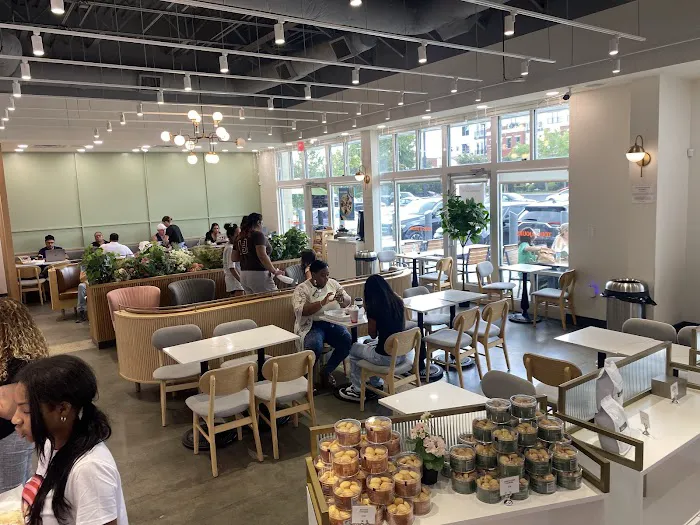 Tous les Jours Bakery & Cafe - Newport News Picture 8