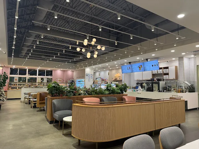 Tous les Jours Bakery & Cafe - Newport News Picture 3