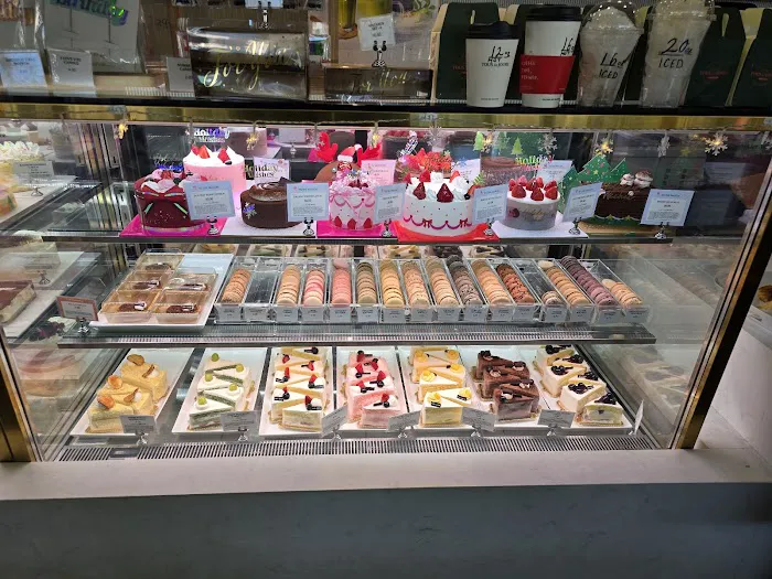 Tous les Jours Bakery & Cafe - Newport News Picture 10