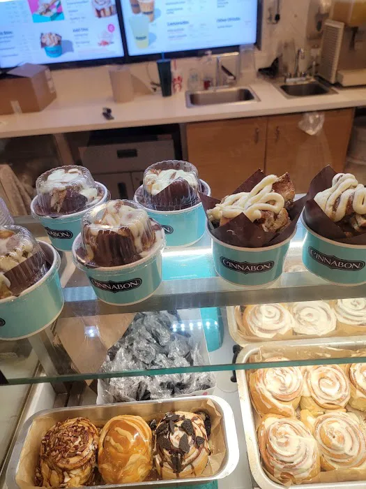 Cinnabon Picture 5