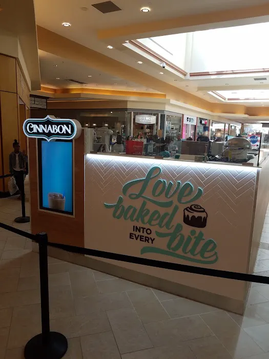 Cinnabon Picture 7