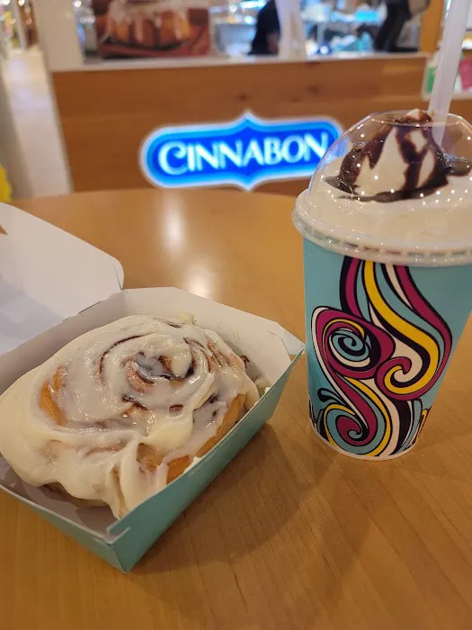 Cinnabon Picture 4
