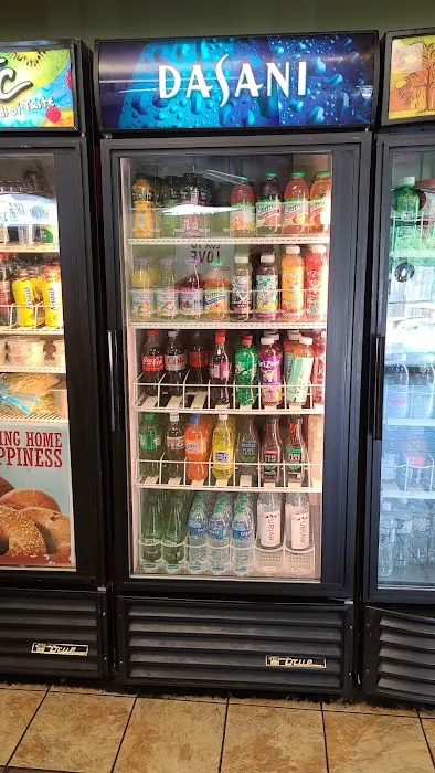 Botta Bing Bagel & Deli Picture 8