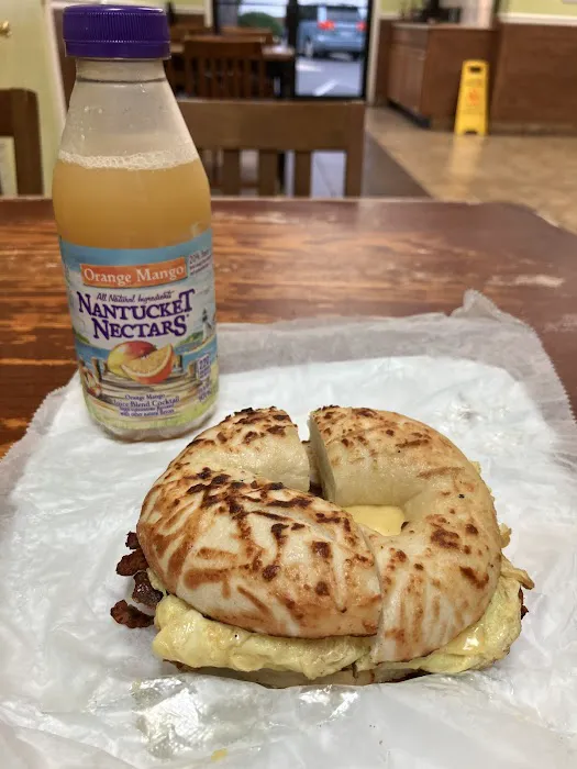Botta Bing Bagel & Deli Picture 5