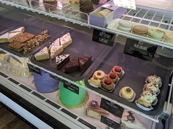 Simply Desserts (A Studio Kitchen) Picture 8