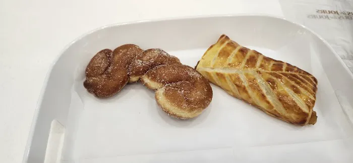 Tous Les Jours Bakery Cafe Picture 4