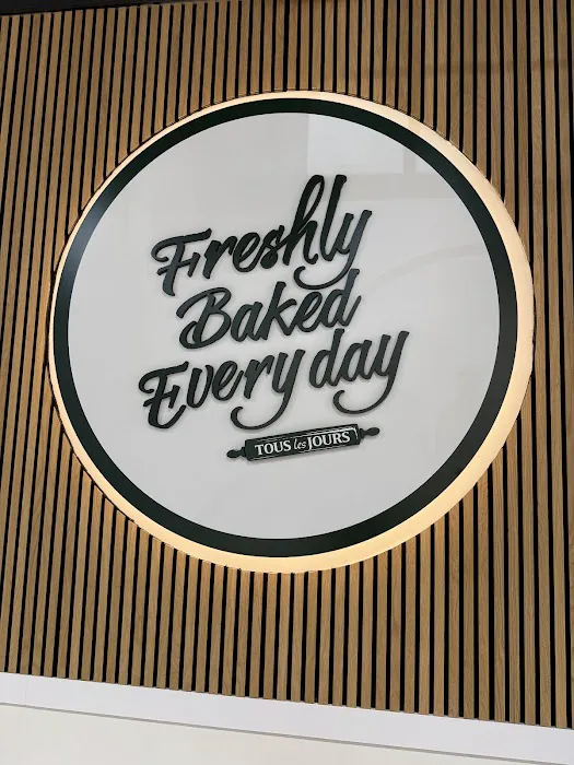 Tous Les Jours Bakery Cafe Picture 7