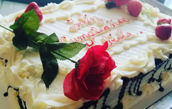Couture Cakes By Nika Picture 9