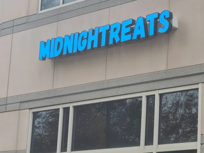 MidnighTreats Picture 8