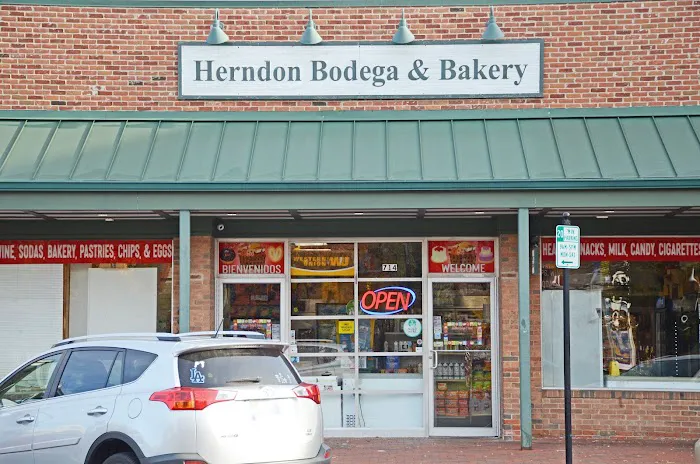 Herndon's Bodega & Bakery Picture 2