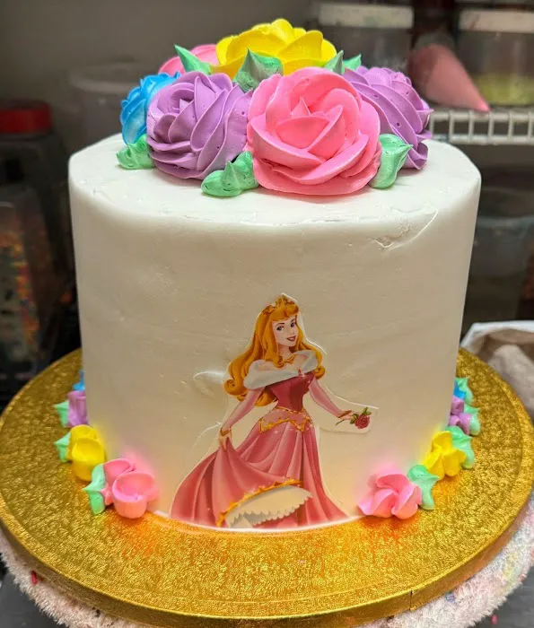 Herndon's Bodega & Bakery Picture 10
